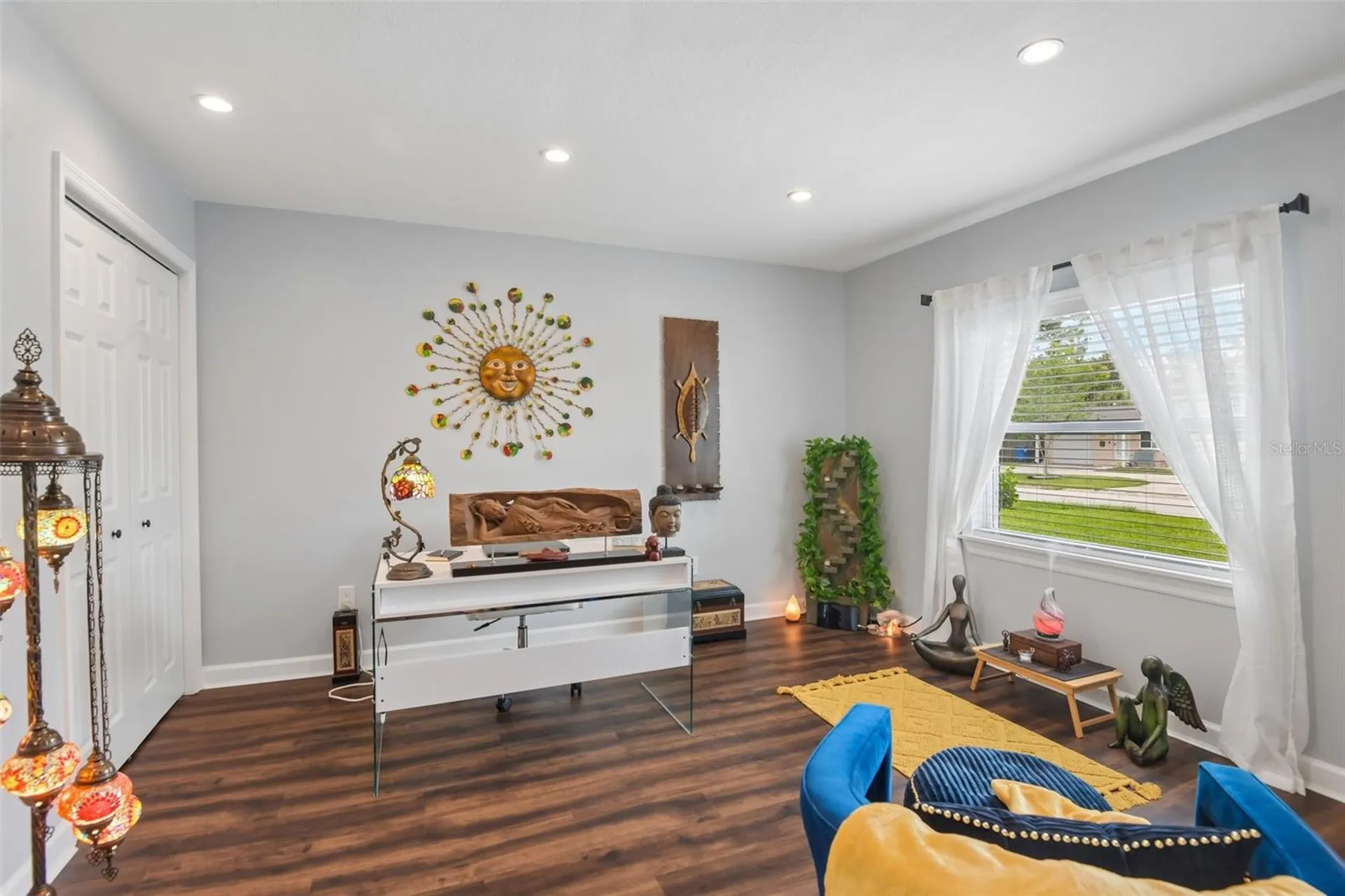 5520 24th Terrace N St Petersburg FL 33710