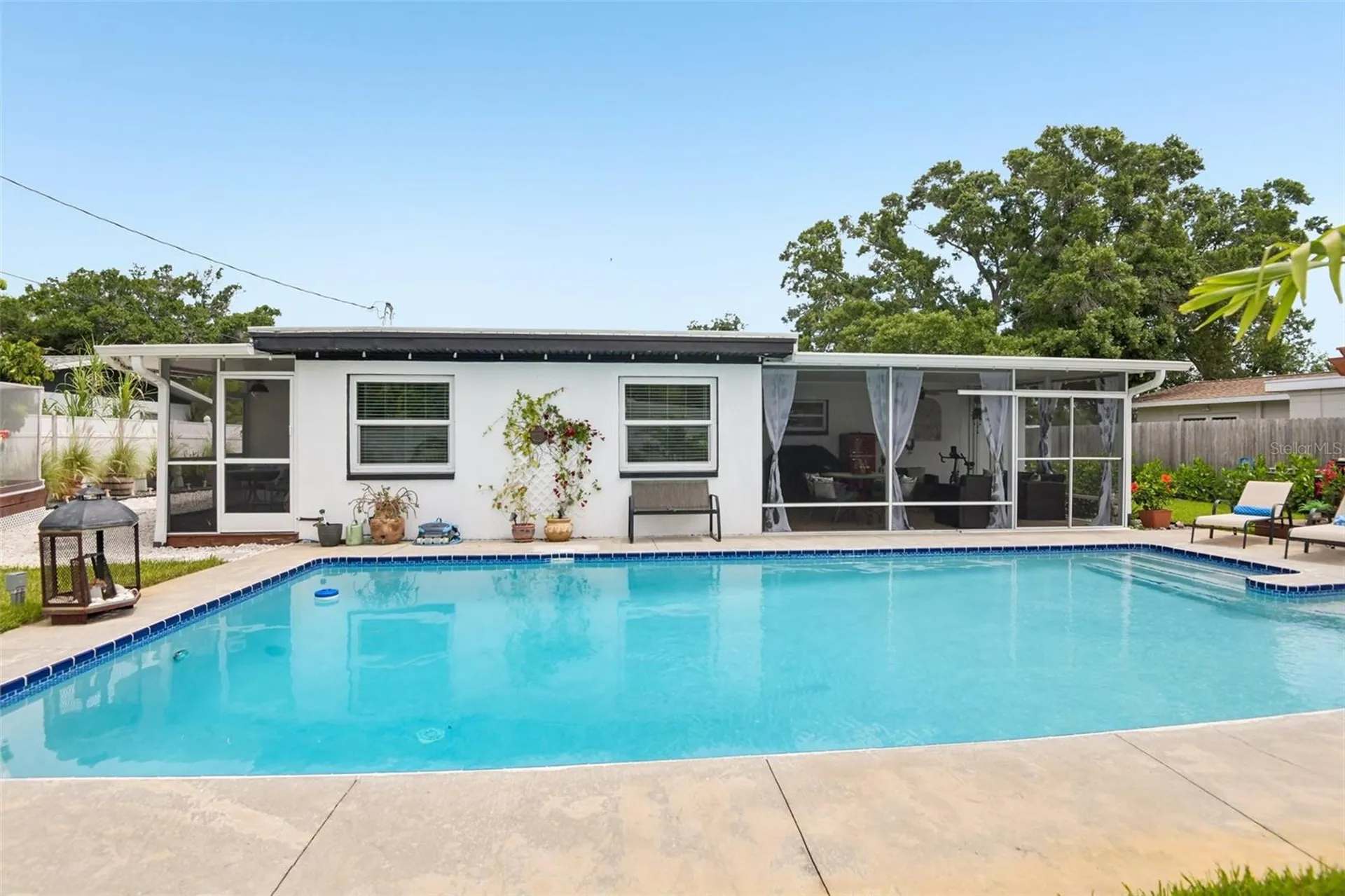 5520 24th Terrace N St Petersburg FL 33710