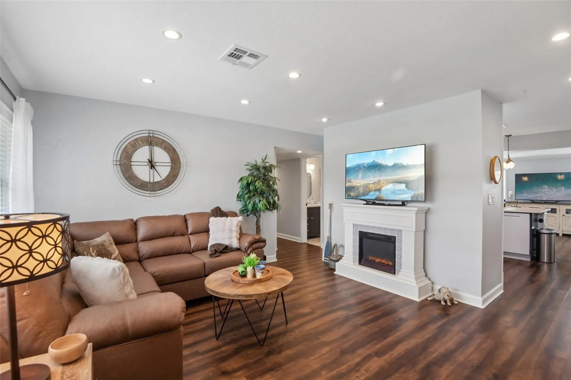 5520 24th Terrace N St Petersburg FL 33710