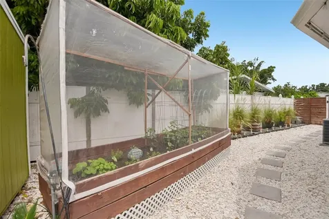 5520 24th Terrace N St Petersburg FL 33710