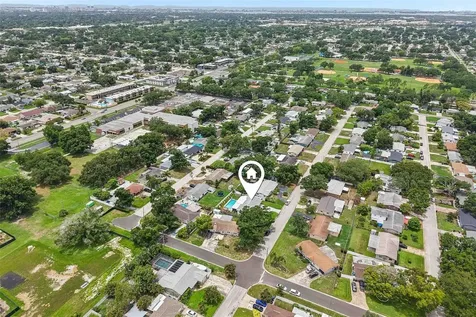 5520 24th Terrace N St Petersburg FL 33710