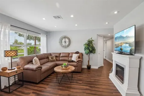 5520 24th Terrace N St Petersburg FL 33710