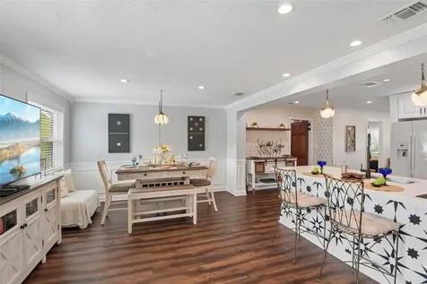5520 24th Terrace N St Petersburg FL 33710