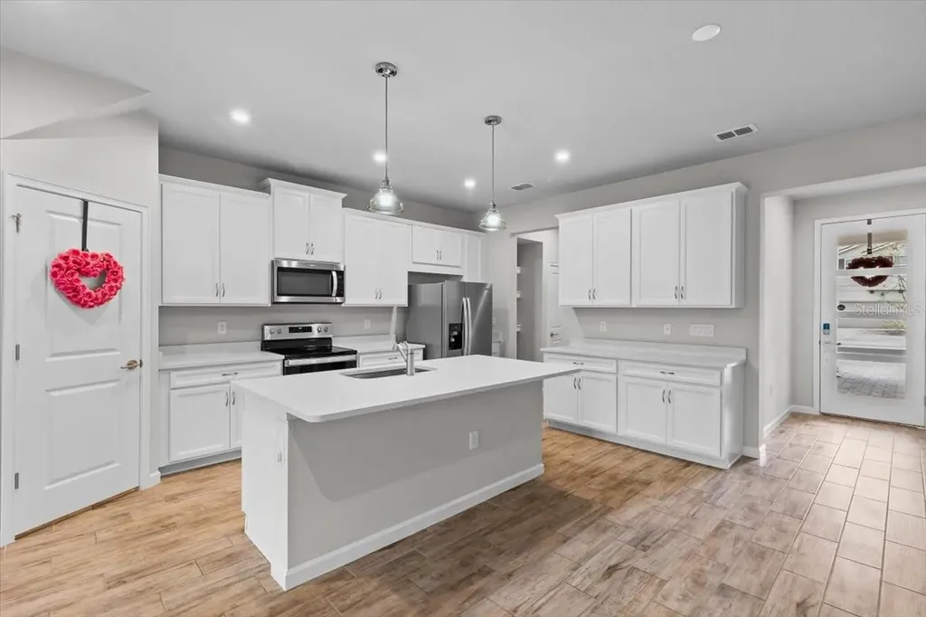 4212 Cloud Hopper Way Lutz FL 33559
