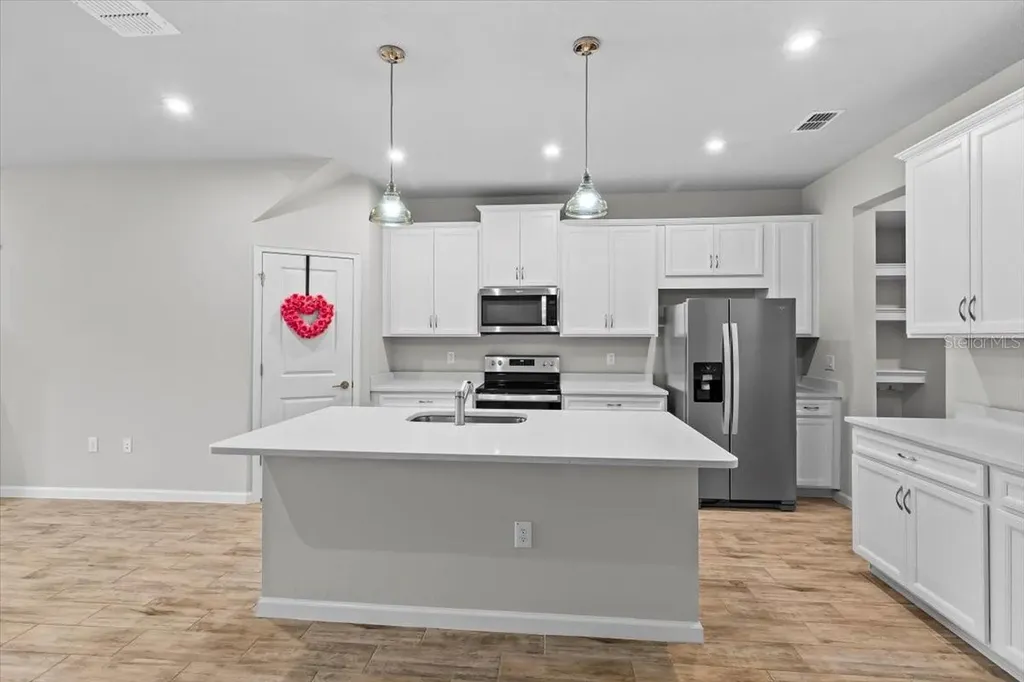 4212 Cloud Hopper Way Lutz FL 33559