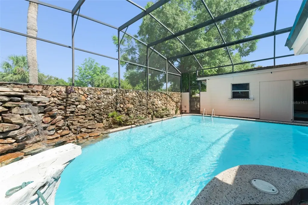 7712 Hoosier Place Orlando FL 32807