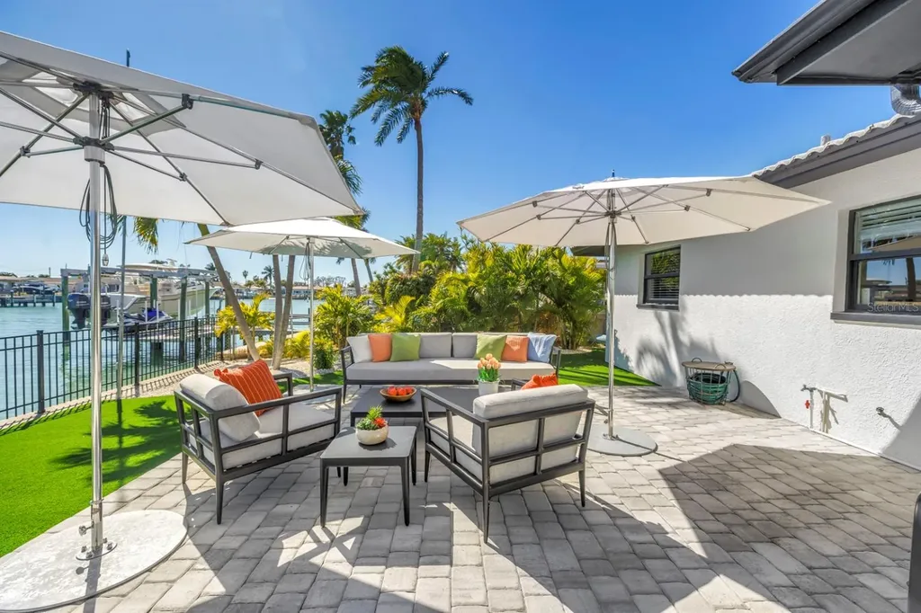 795 Capri Boulevard Treasure Island FL 33706