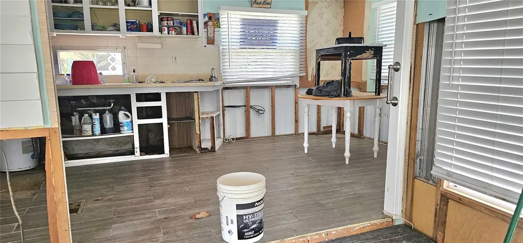 41 2nd Street Bradenton FL 34210