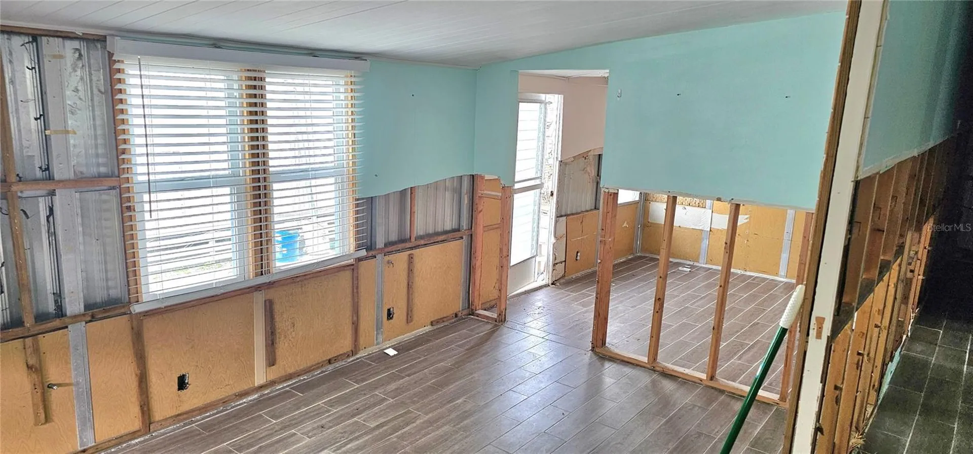 41 2nd Street Bradenton FL 34210