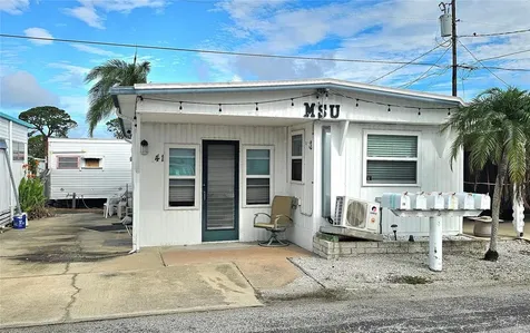 41 2nd Street Bradenton FL 34210
