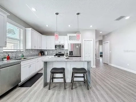 1409 W Wood Street Tampa FL 33604