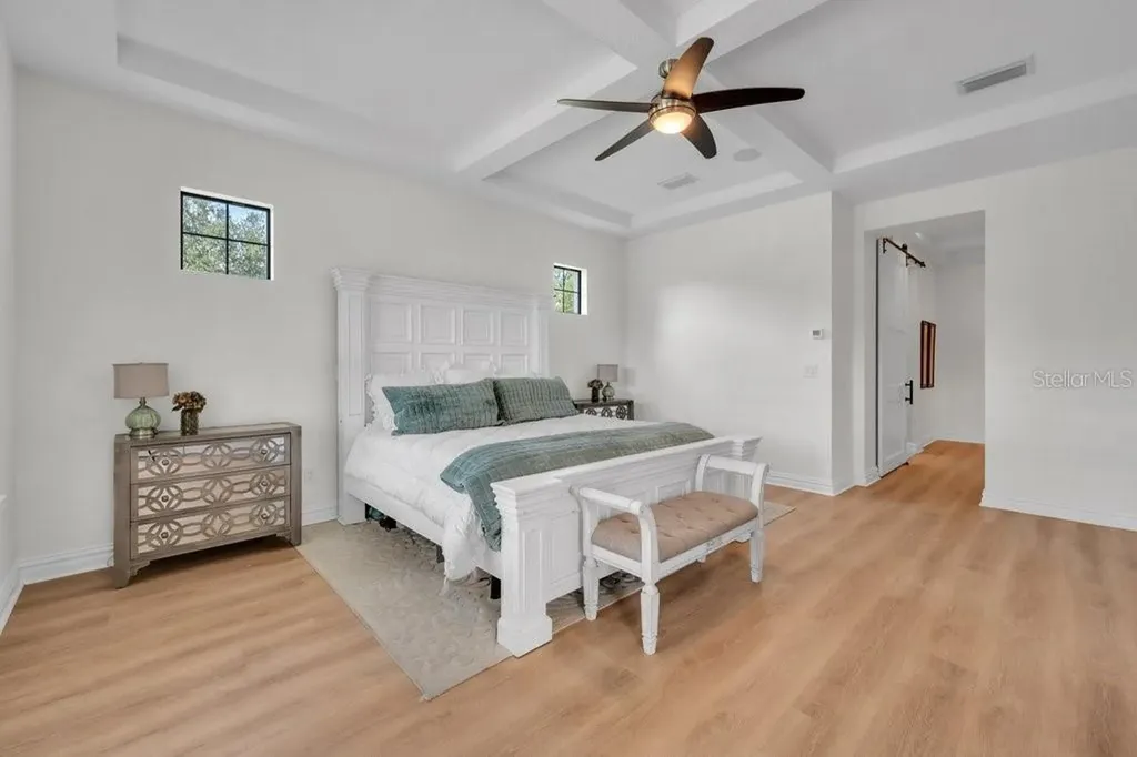5201 Alafia Falls Drive Lithia FL 33547