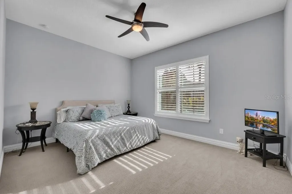 5201 Alafia Falls Drive Lithia FL 33547