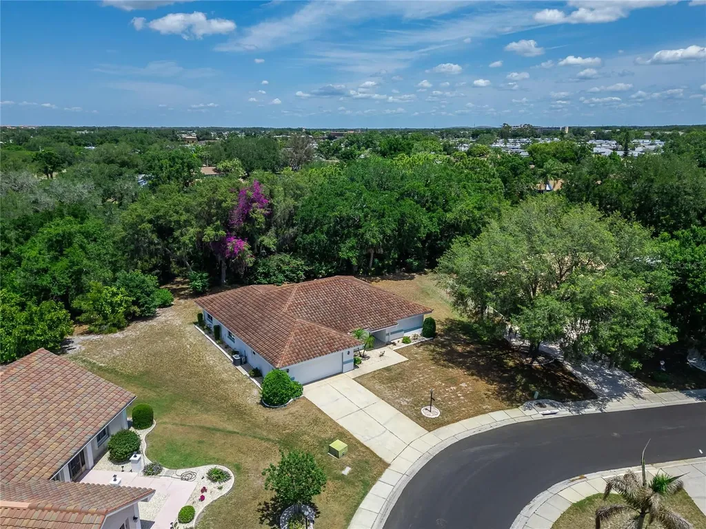 2015 Berry Roberts Drive Sun City Center FL 33573