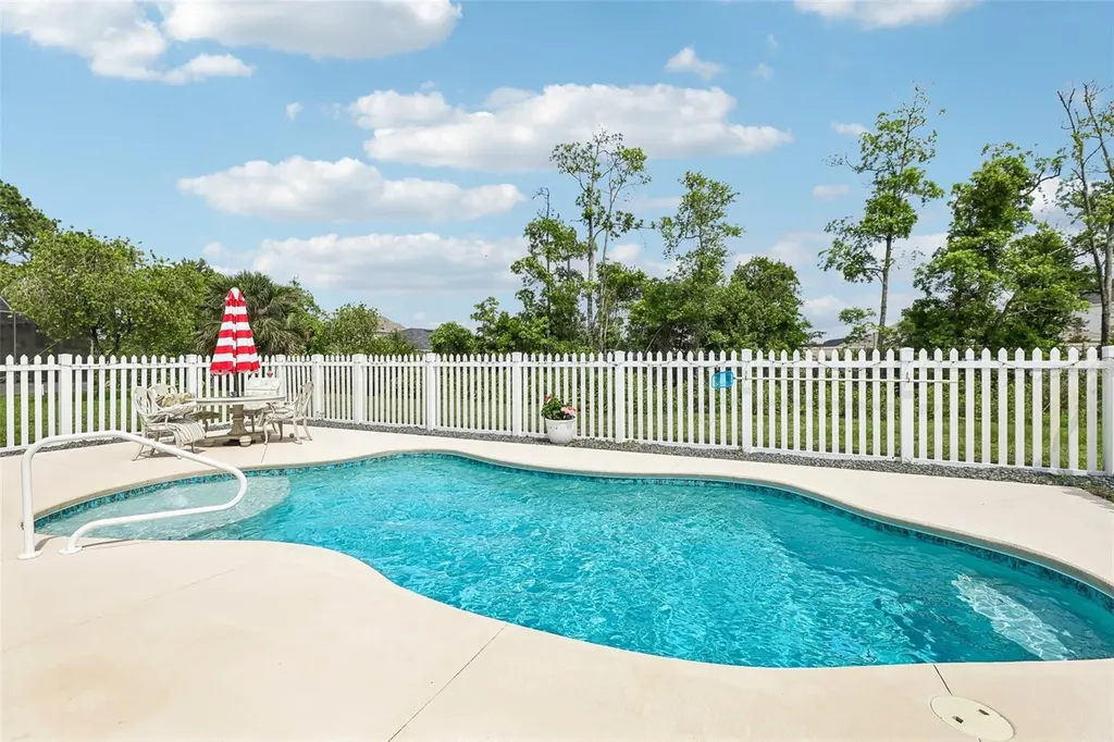 60 Woodbury Drive Palm Coast FL 32164