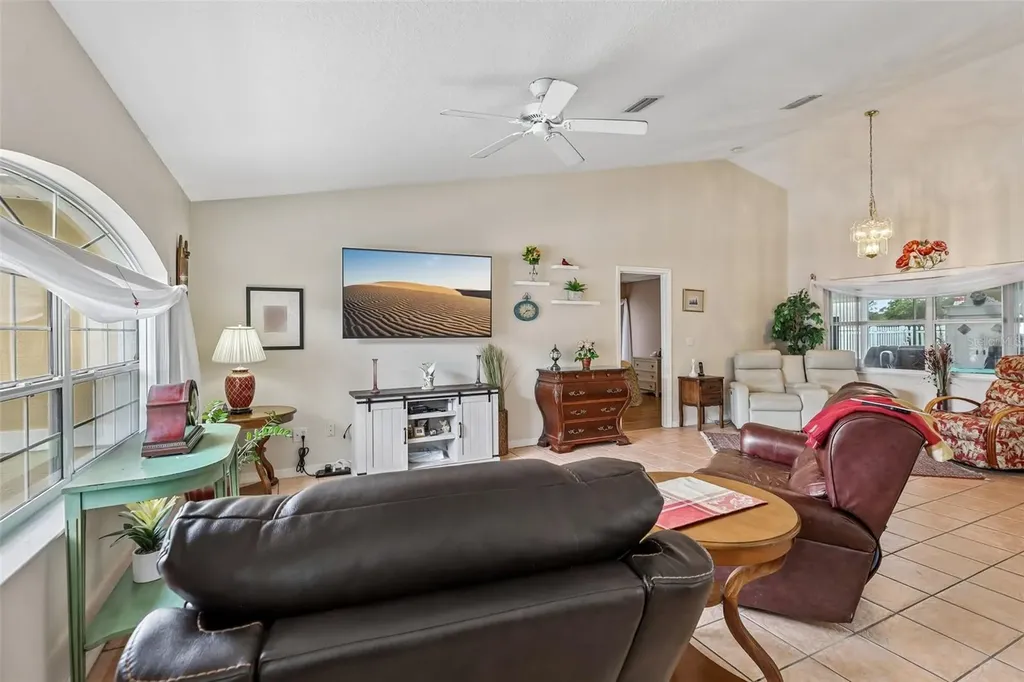 60 Woodbury Drive Palm Coast FL 32164