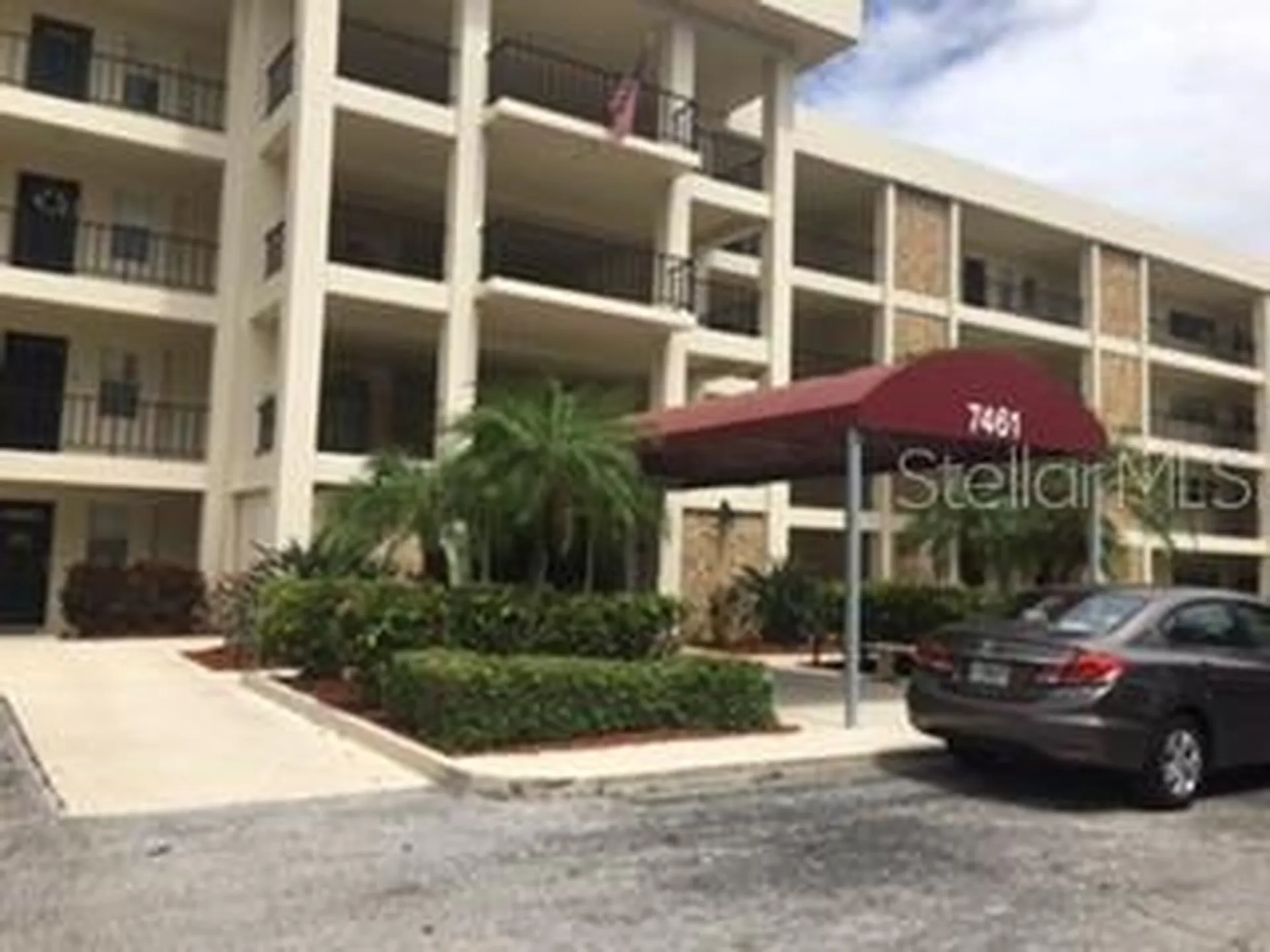 7461 W Country Club Drive N Sarasota FL 34243
