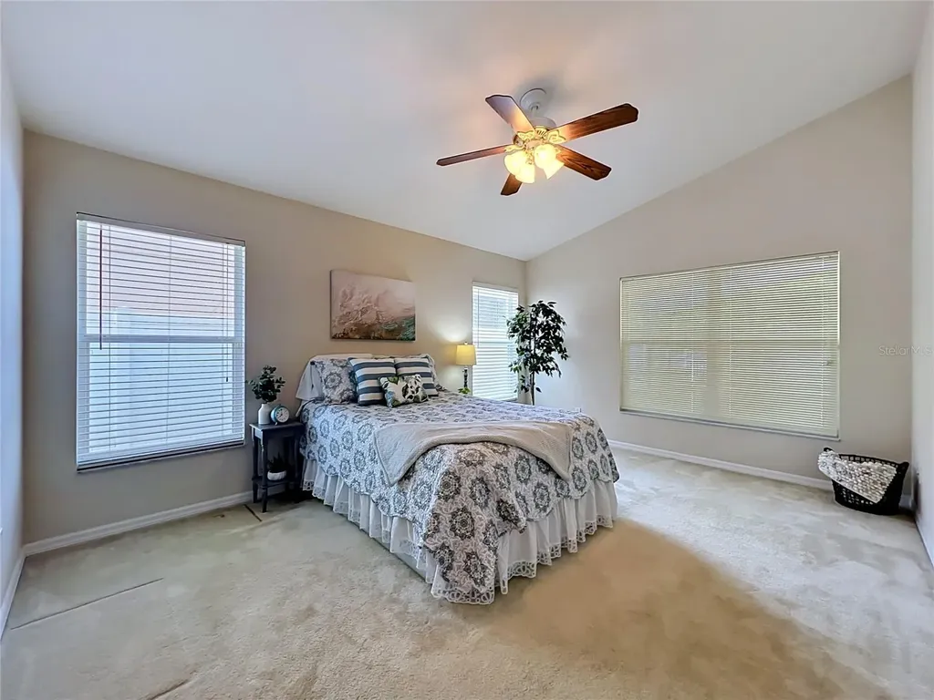 527 Canary Island Court Orlando FL 32828