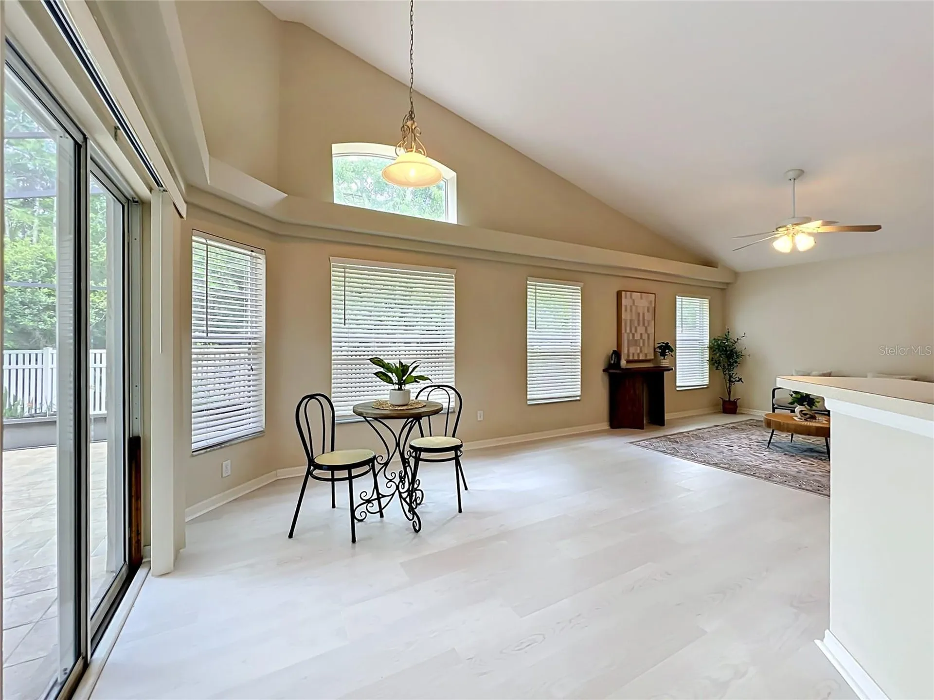 527 Canary Island Court Orlando FL 32828