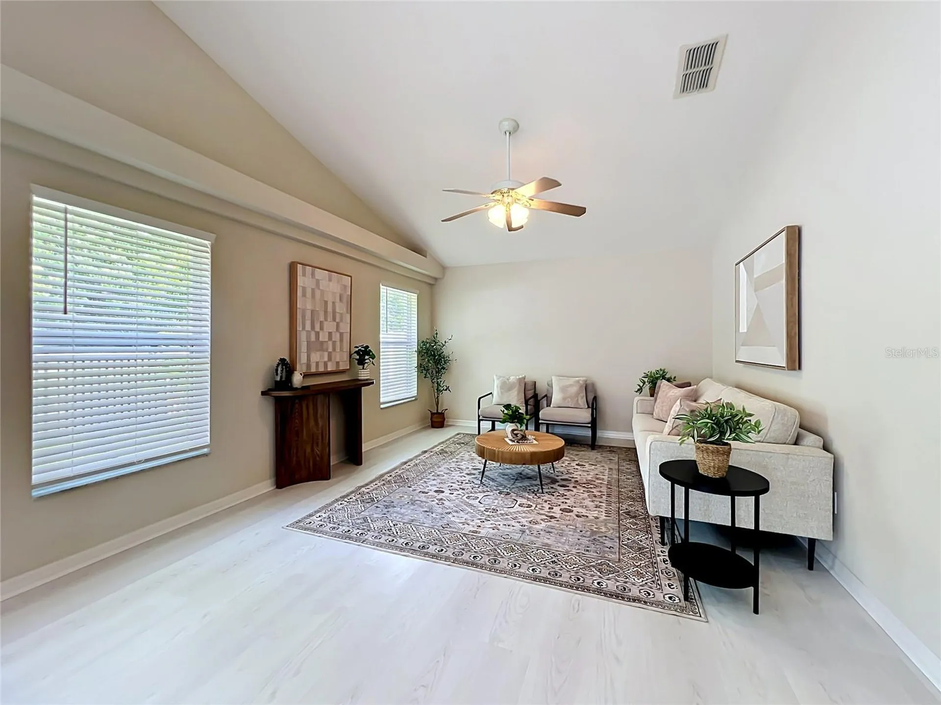 527 Canary Island Court Orlando FL 32828