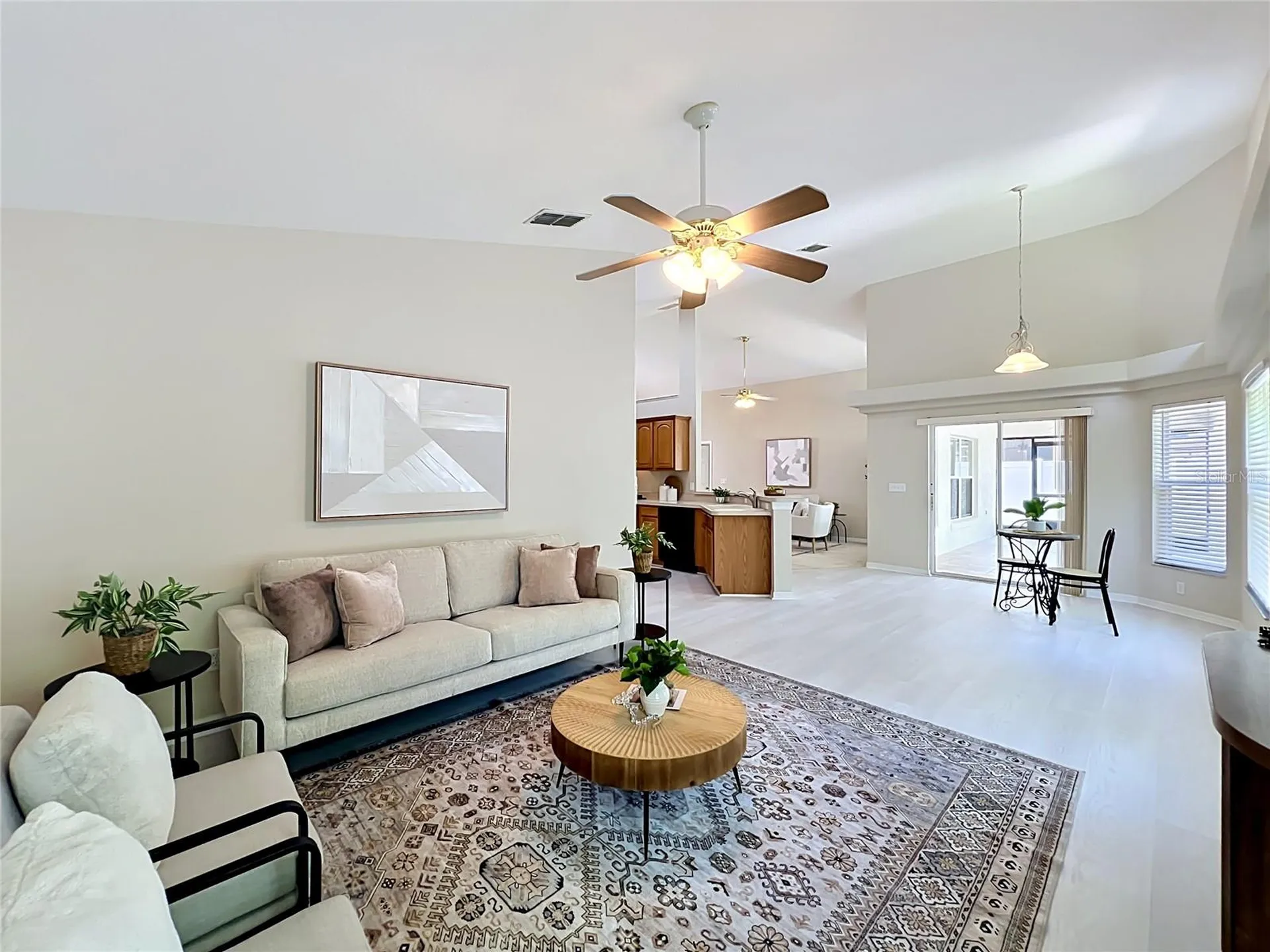 527 Canary Island Court Orlando FL 32828