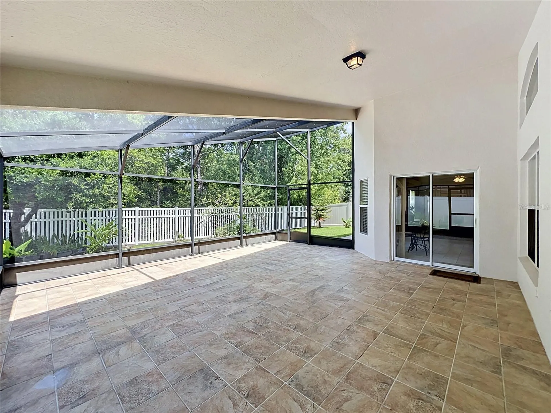 527 Canary Island Court Orlando FL 32828
