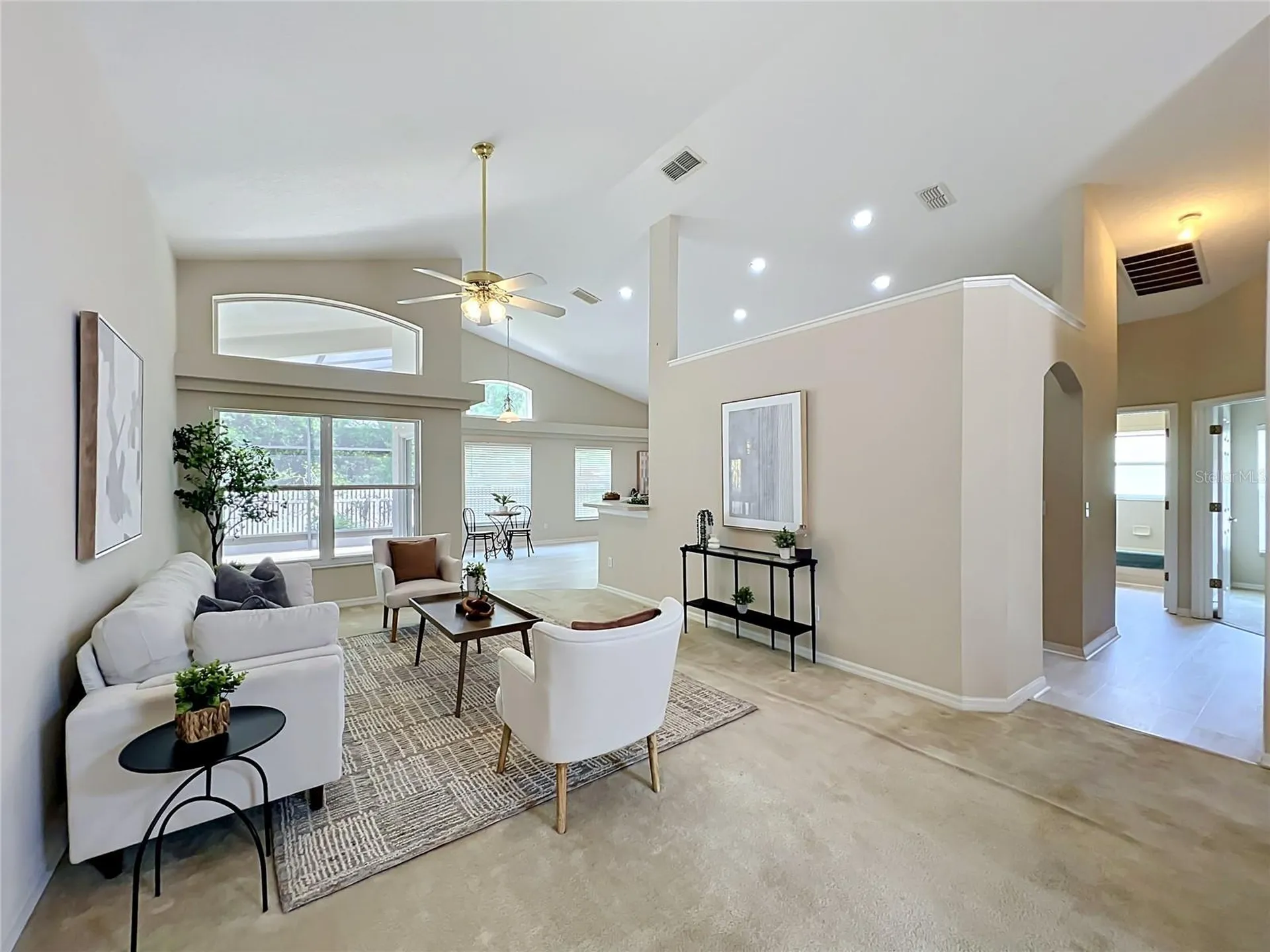 527 Canary Island Court Orlando FL 32828