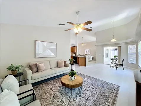 527 Canary Island Court Orlando FL 32828