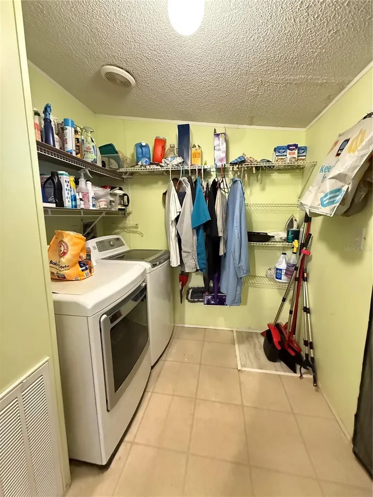 5109 SW 10th Street Bell FL 32619
