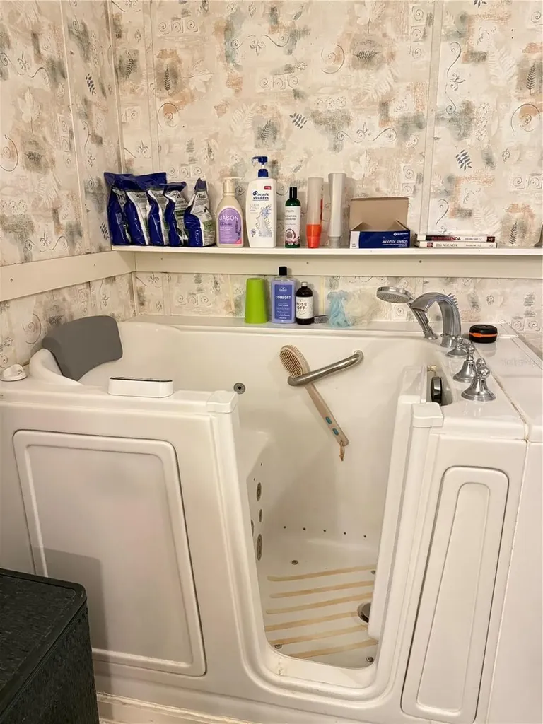 5109 SW 10th Street Bell FL 32619