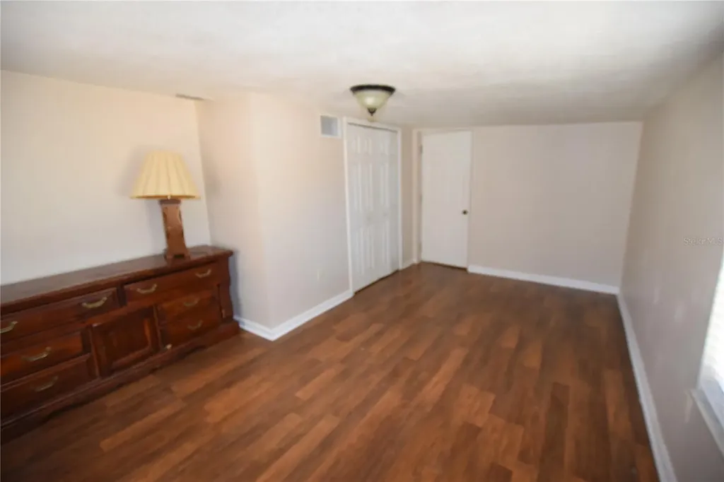 317 E Barnes Avenue Eustis FL 32726