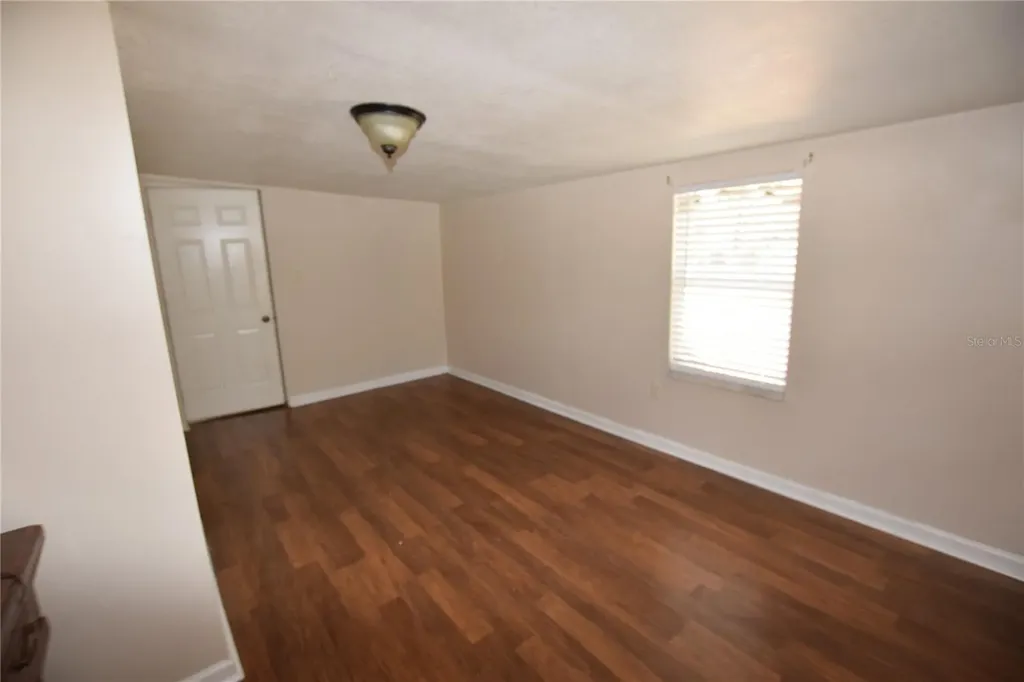 317 E Barnes Avenue Eustis FL 32726