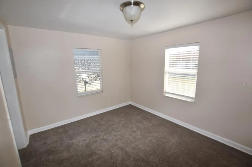 317 E Barnes Avenue Eustis FL 32726