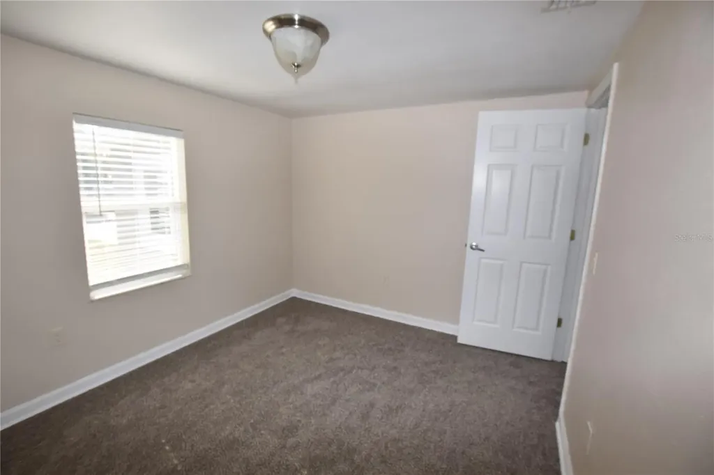 317 E Barnes Avenue Eustis FL 32726