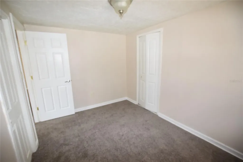 317 E Barnes Avenue Eustis FL 32726