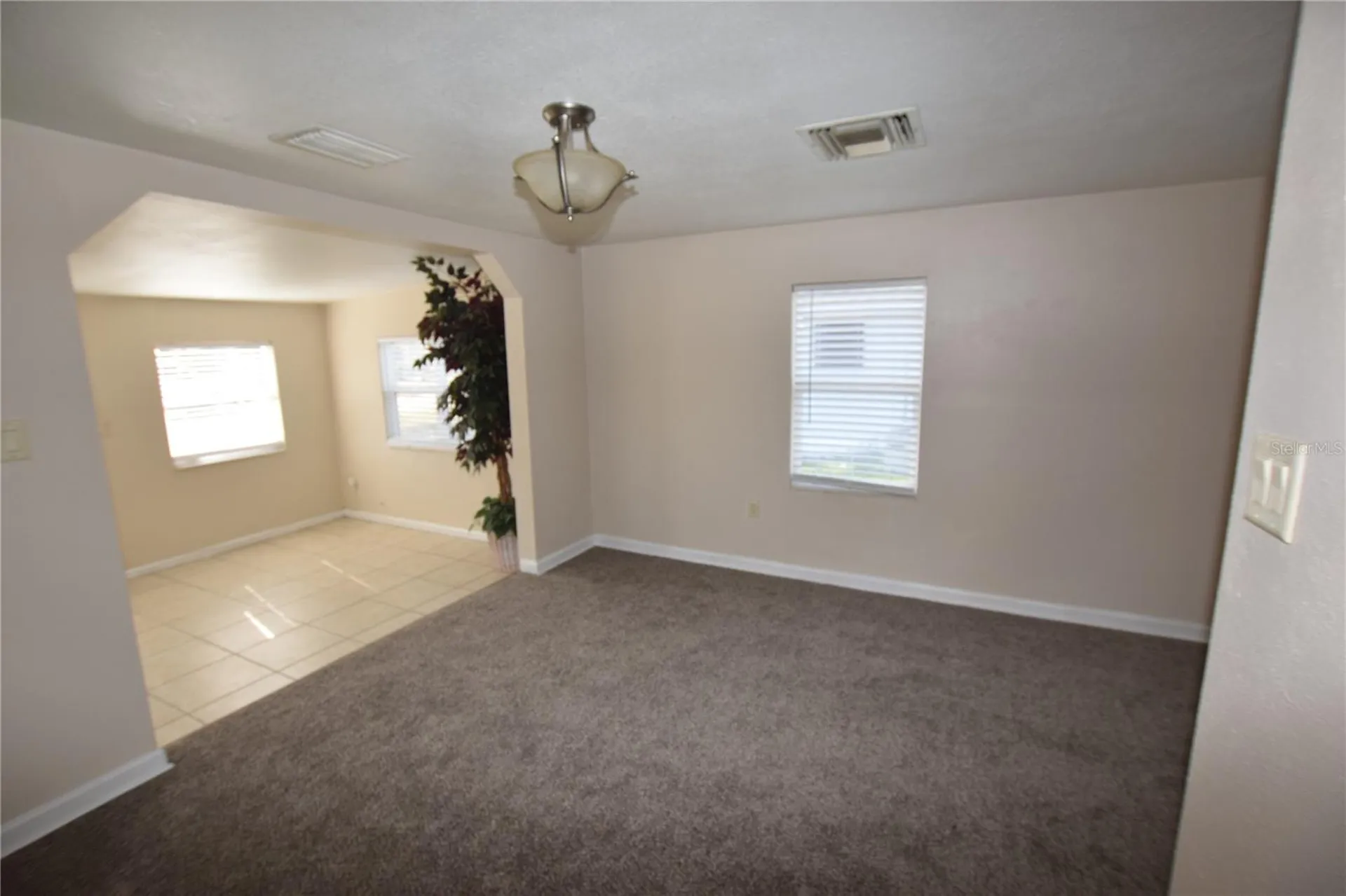317 E Barnes Avenue Eustis FL 32726