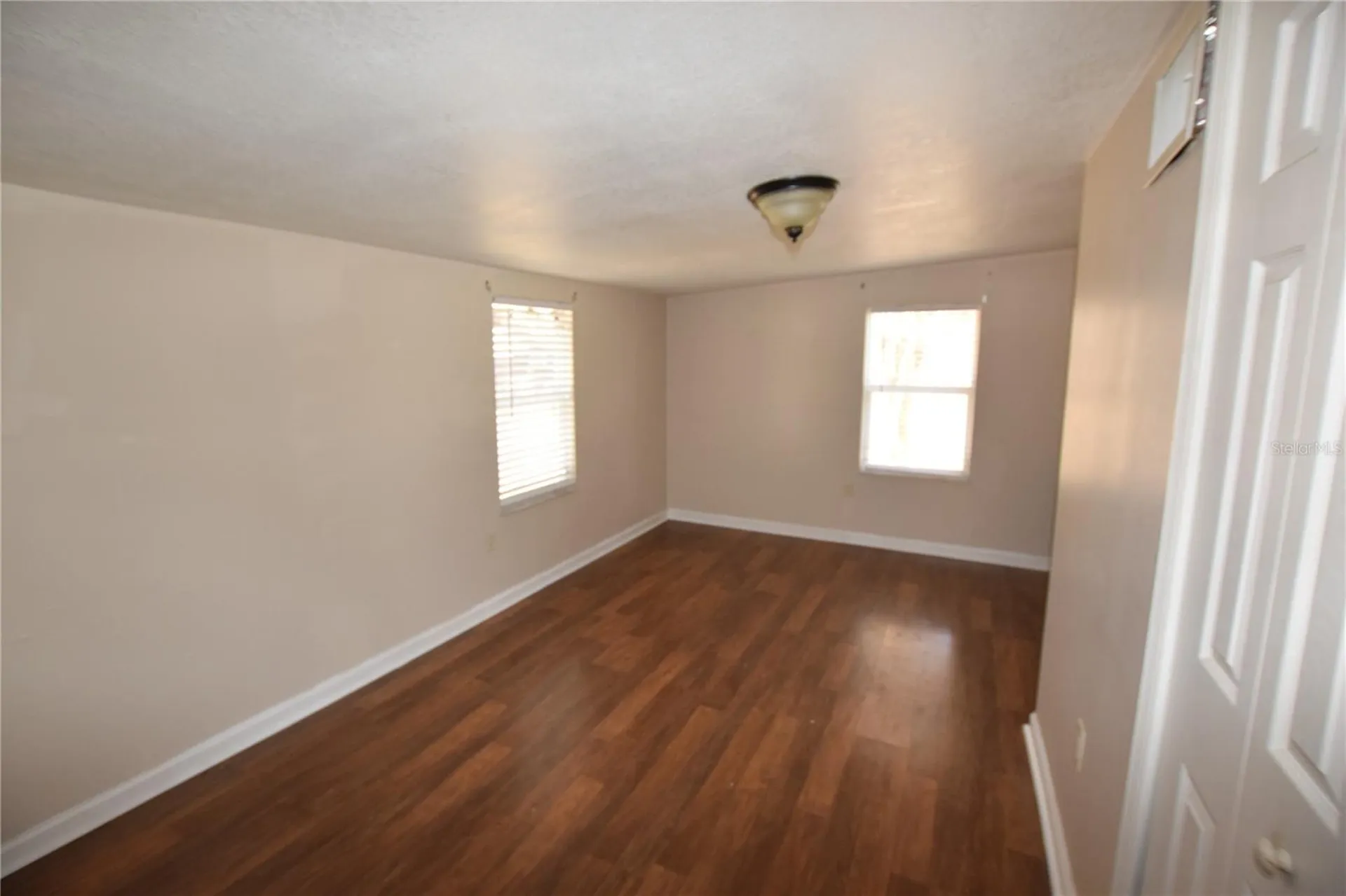 317 E Barnes Avenue Eustis FL 32726