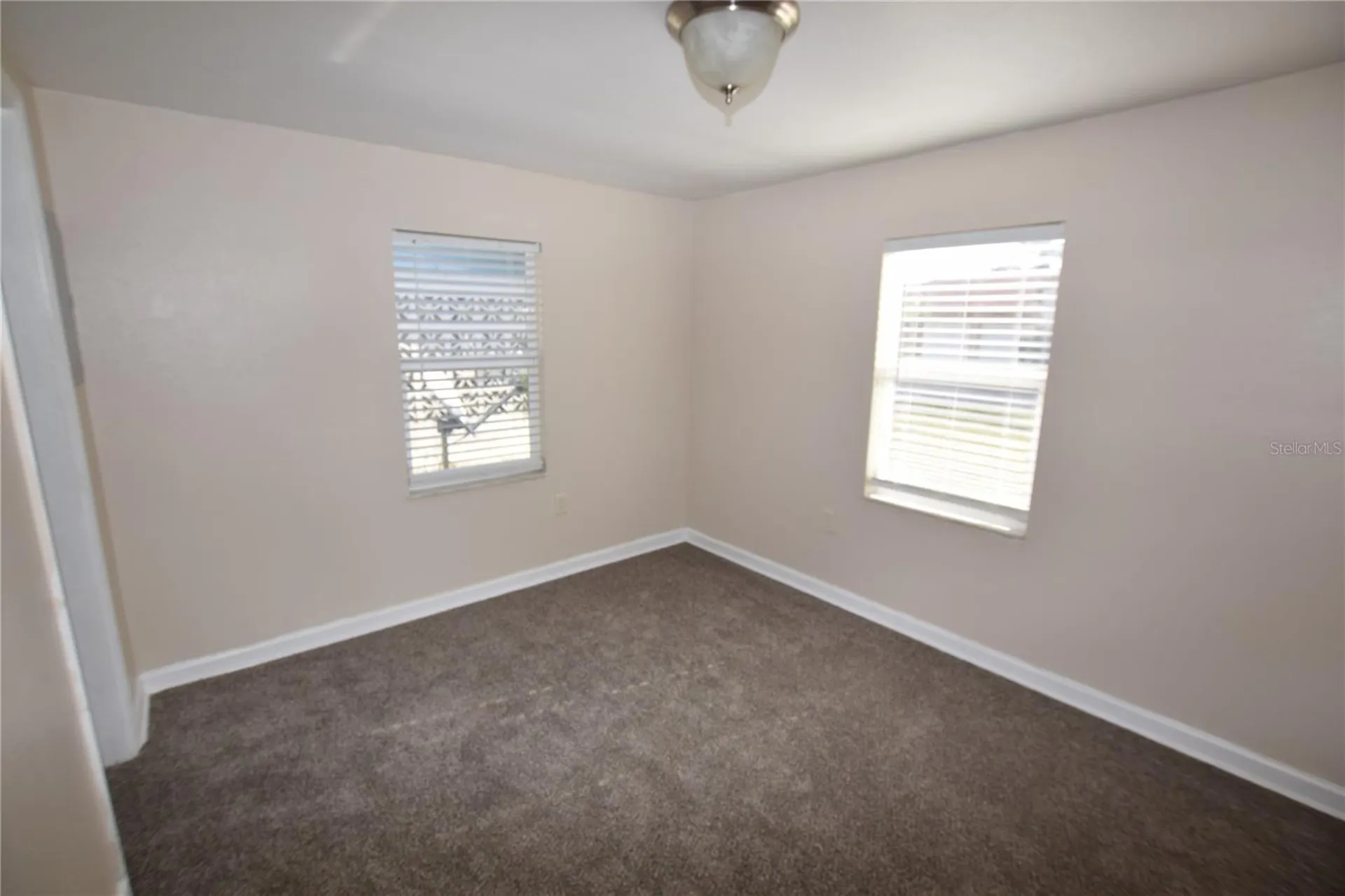 317 E Barnes Avenue Eustis FL 32726