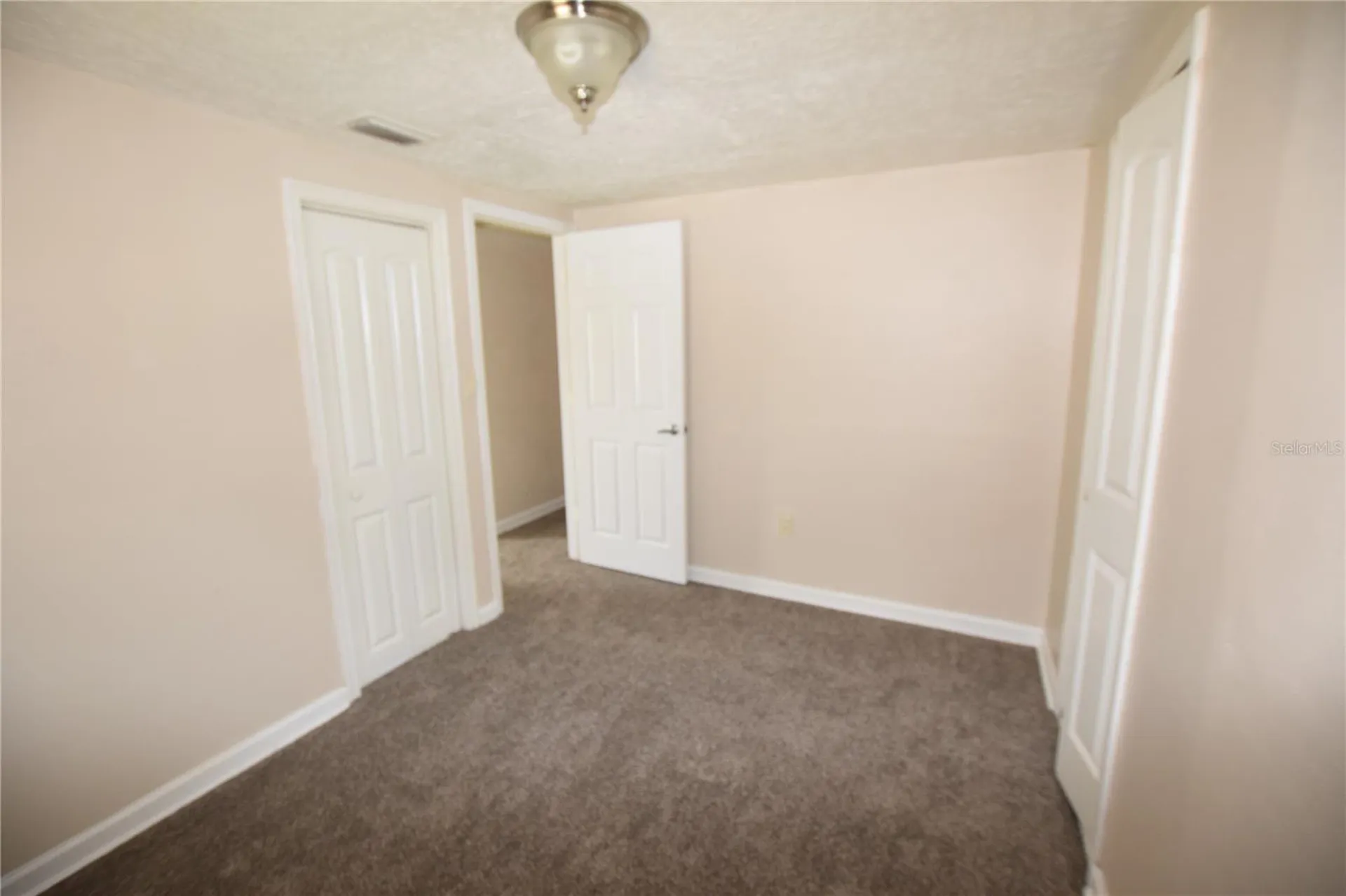317 E Barnes Avenue Eustis FL 32726