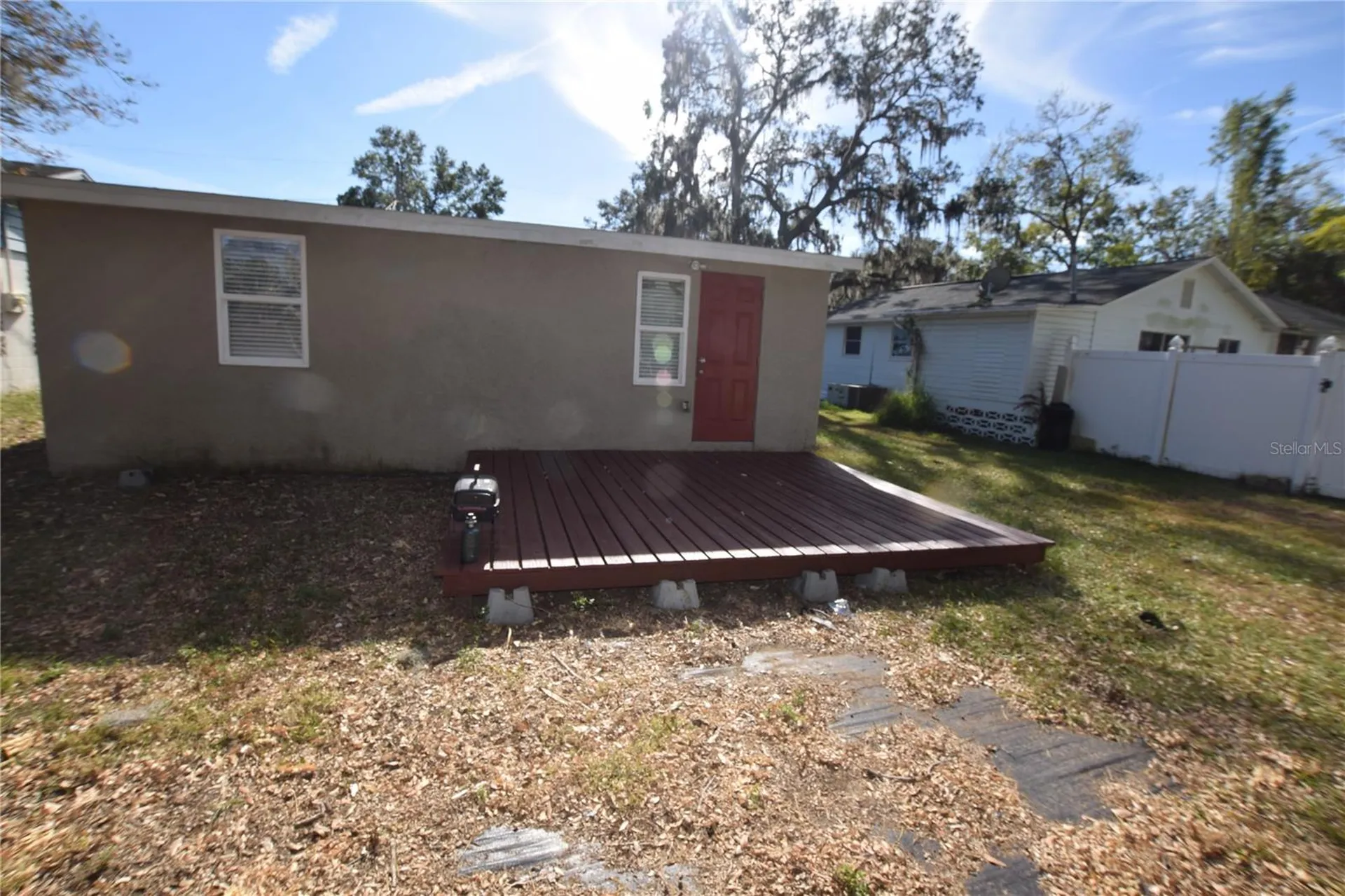 317 E Barnes Avenue Eustis FL 32726