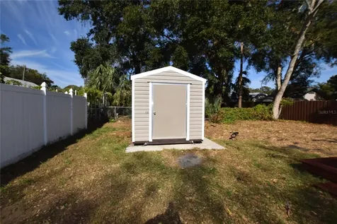 317 E Barnes Avenue Eustis FL 32726
