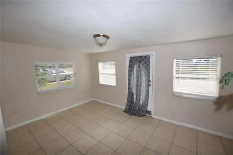 317 E Barnes Avenue Eustis FL 32726