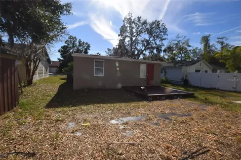 317 E Barnes Avenue Eustis FL 32726