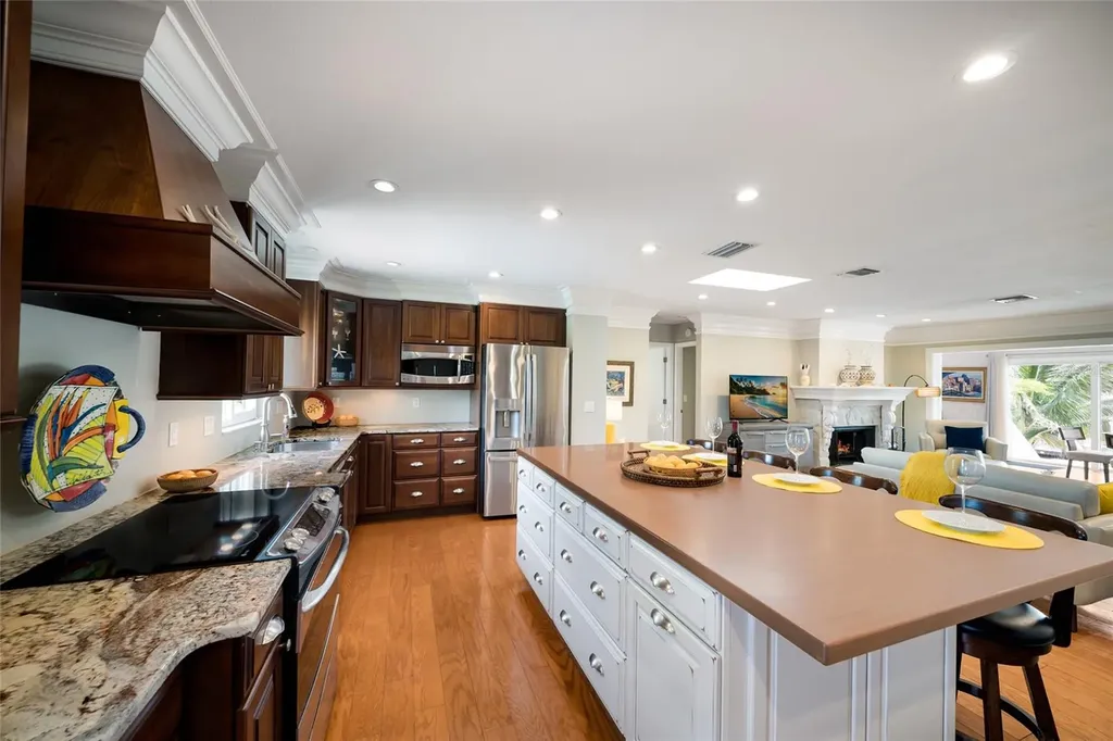 517 Loquat Drive Anna Maria FL 34216