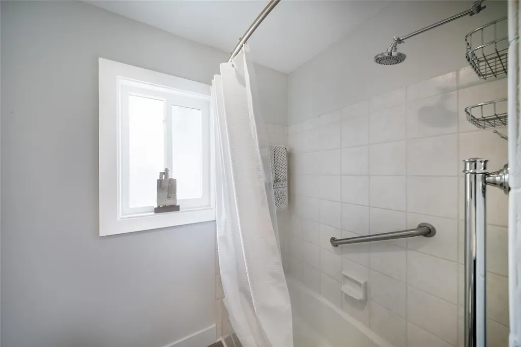 517 Loquat Drive Anna Maria FL 34216