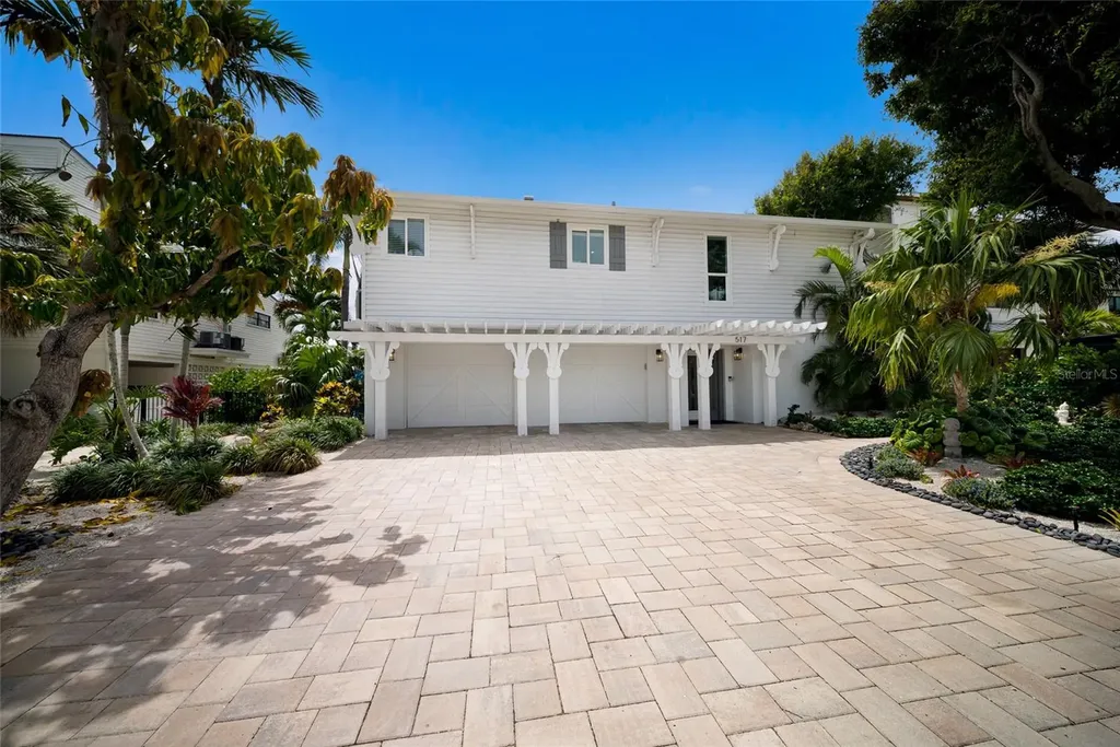 517 Loquat Drive Anna Maria FL 34216