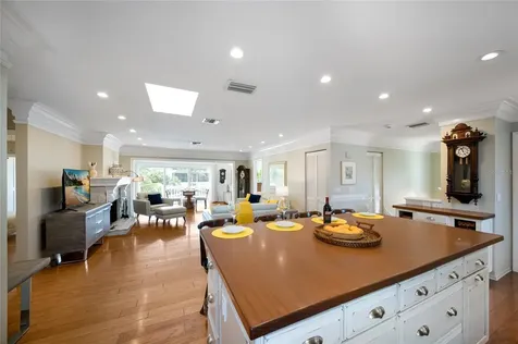 517 Loquat Drive Anna Maria FL 34216