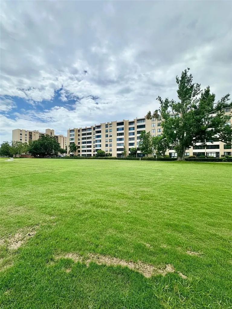 2617 Cove Cay Drive Clearwater FL 33760
