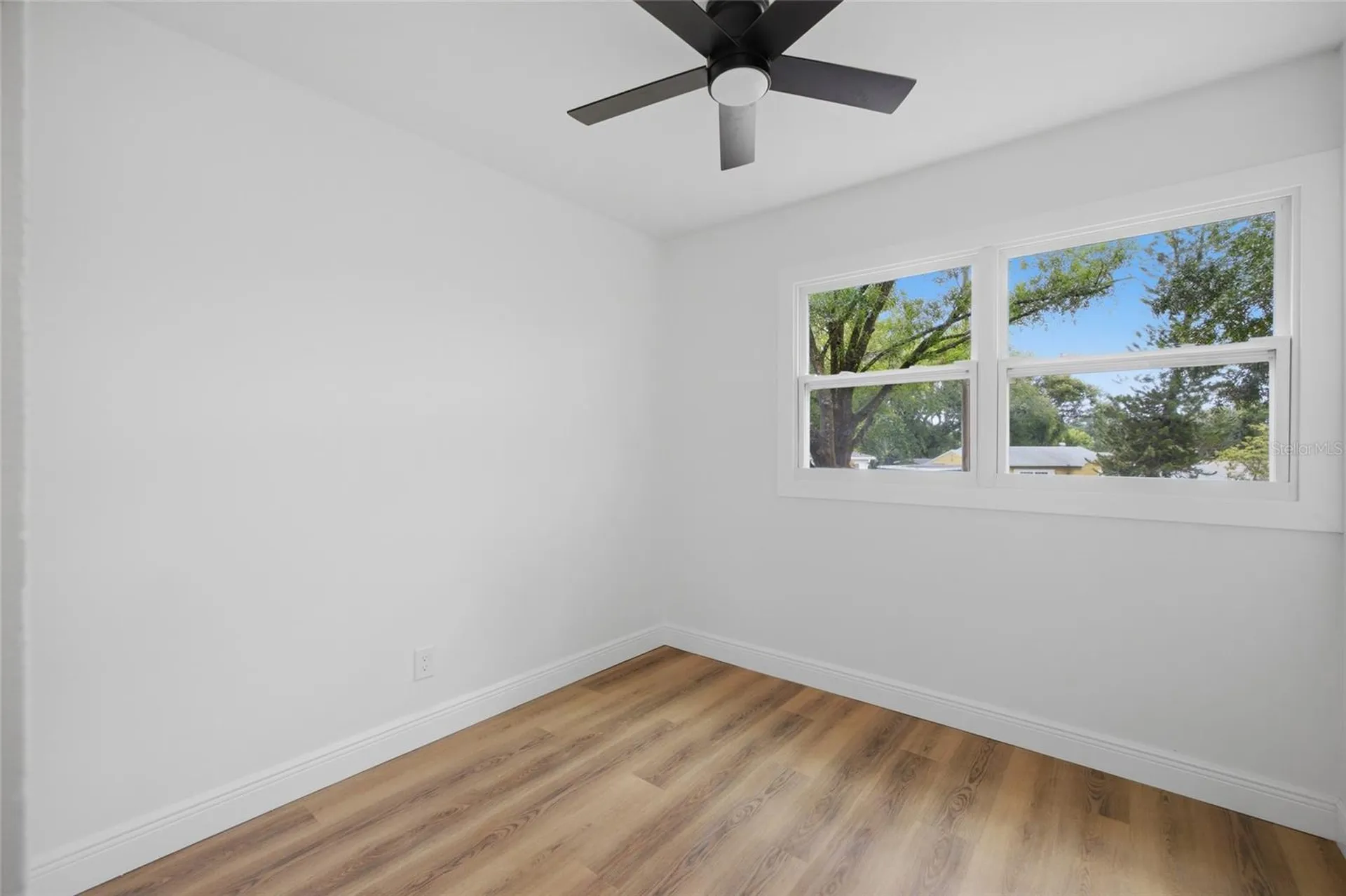 2102 E Howell Street Tampa FL 33610