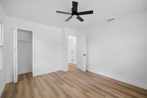 2102 E Howell Street Tampa FL 33610